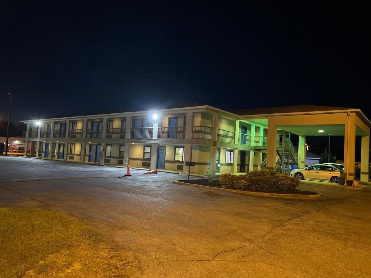 Briarwood Inn Amory Esterno foto