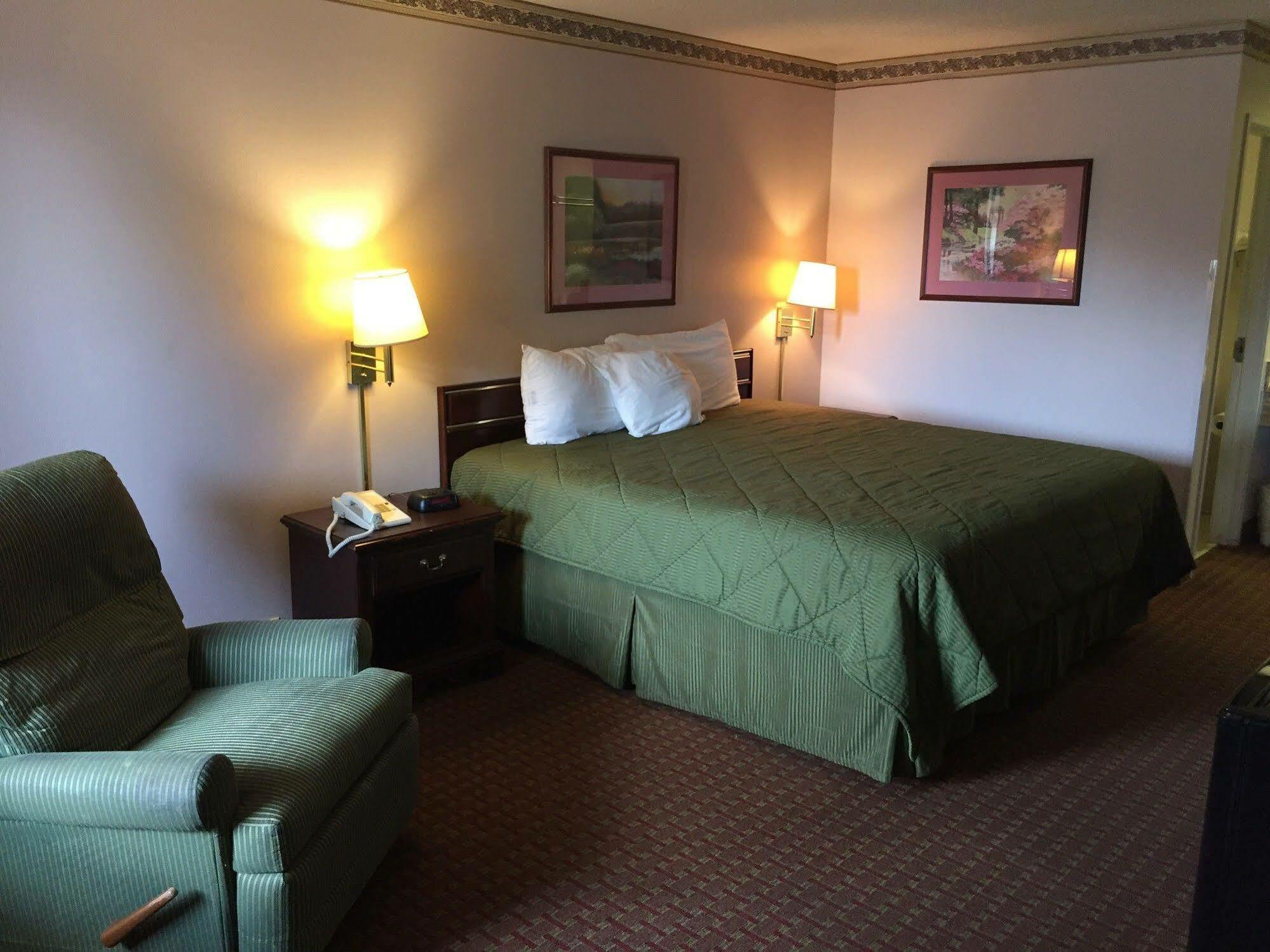 Briarwood Inn Amory Esterno foto